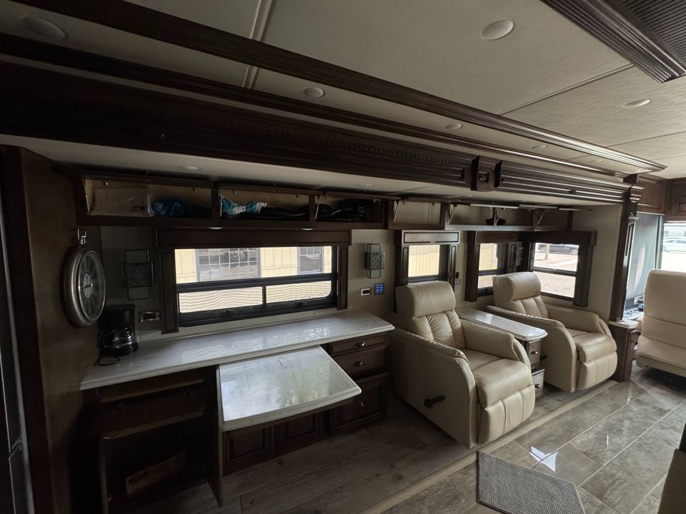 2019 Newmar Dutch Star 4018