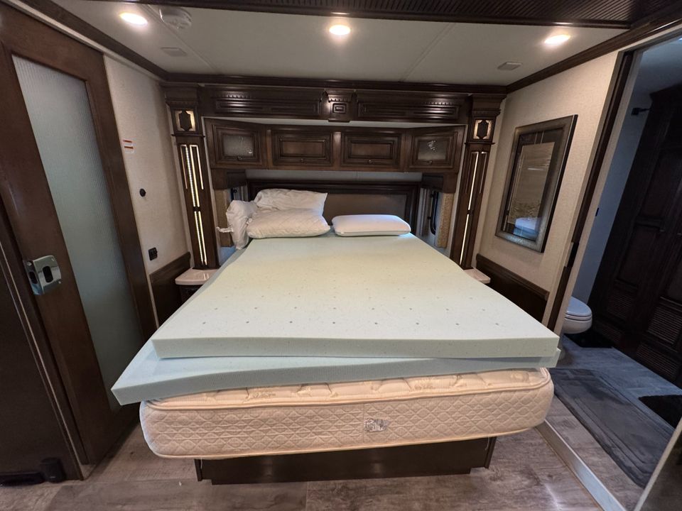2019 Newmar Dutch Star 4018