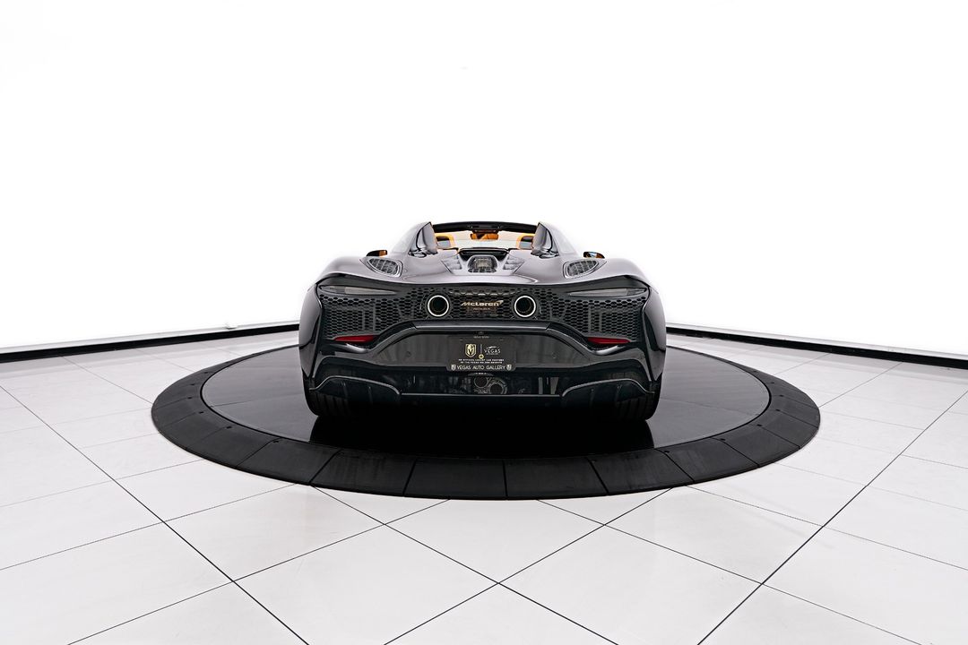 2025 McLaren Artura