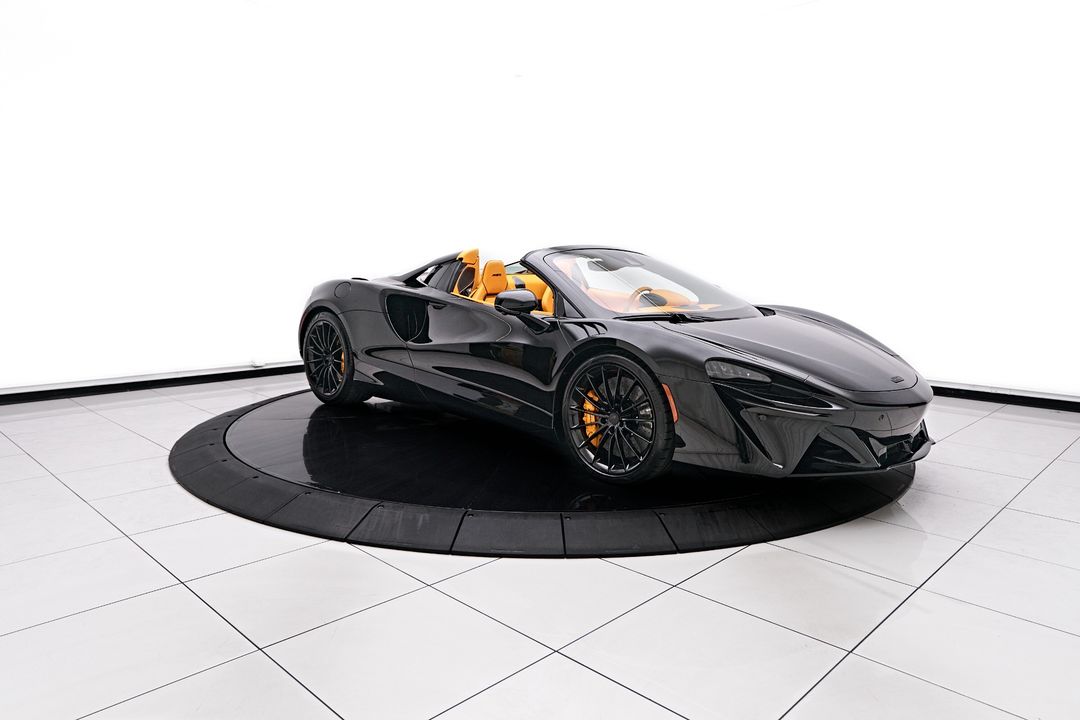 2025 McLaren Artura