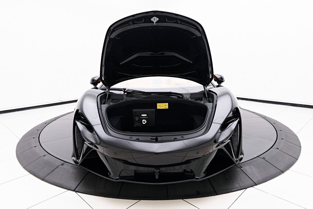 2025 McLaren Artura