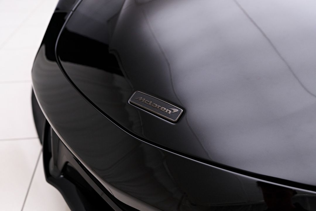 2025 McLaren Artura