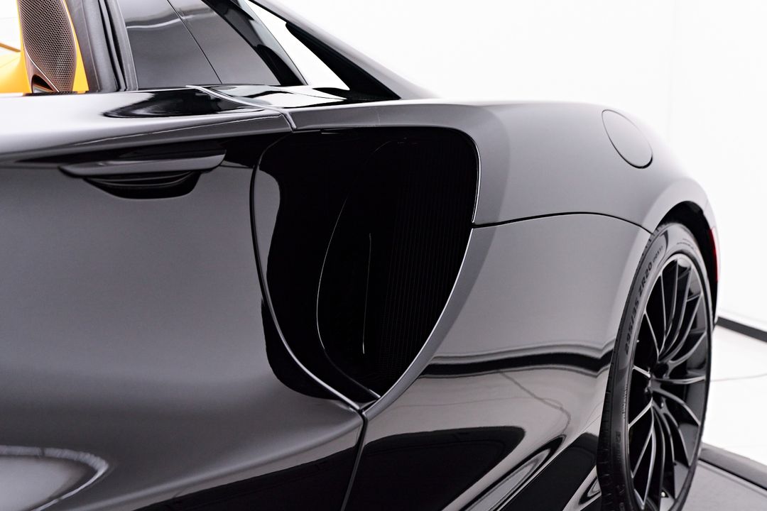 2025 McLaren Artura