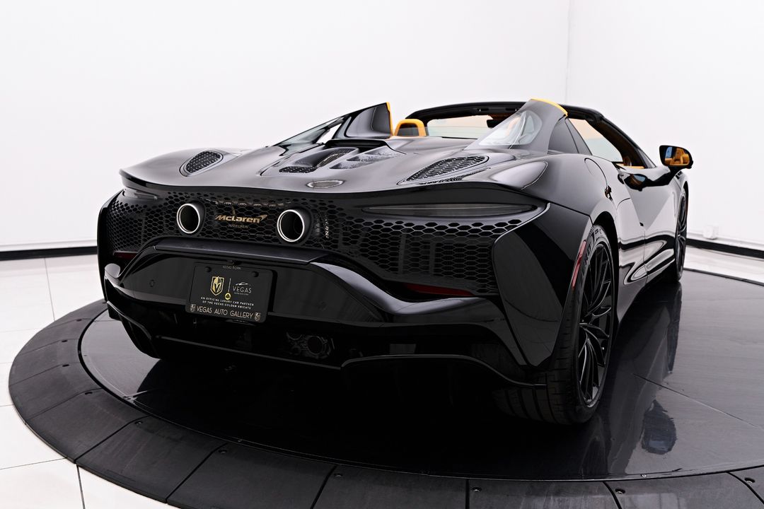 2025 McLaren Artura