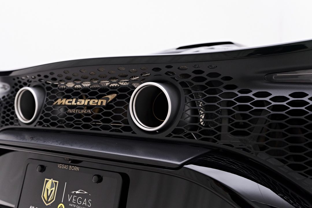 2025 McLaren Artura