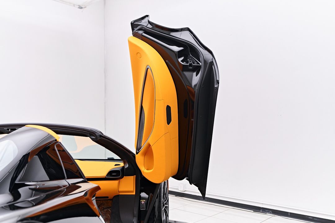 2025 McLaren Artura