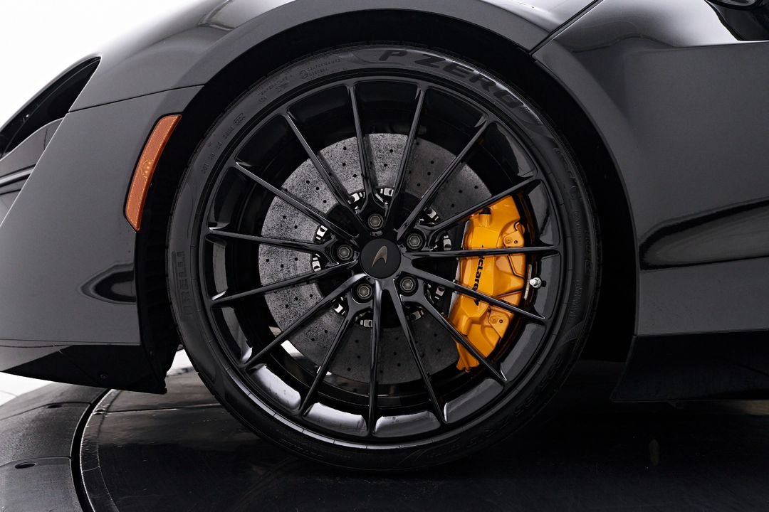 2025 McLaren Artura