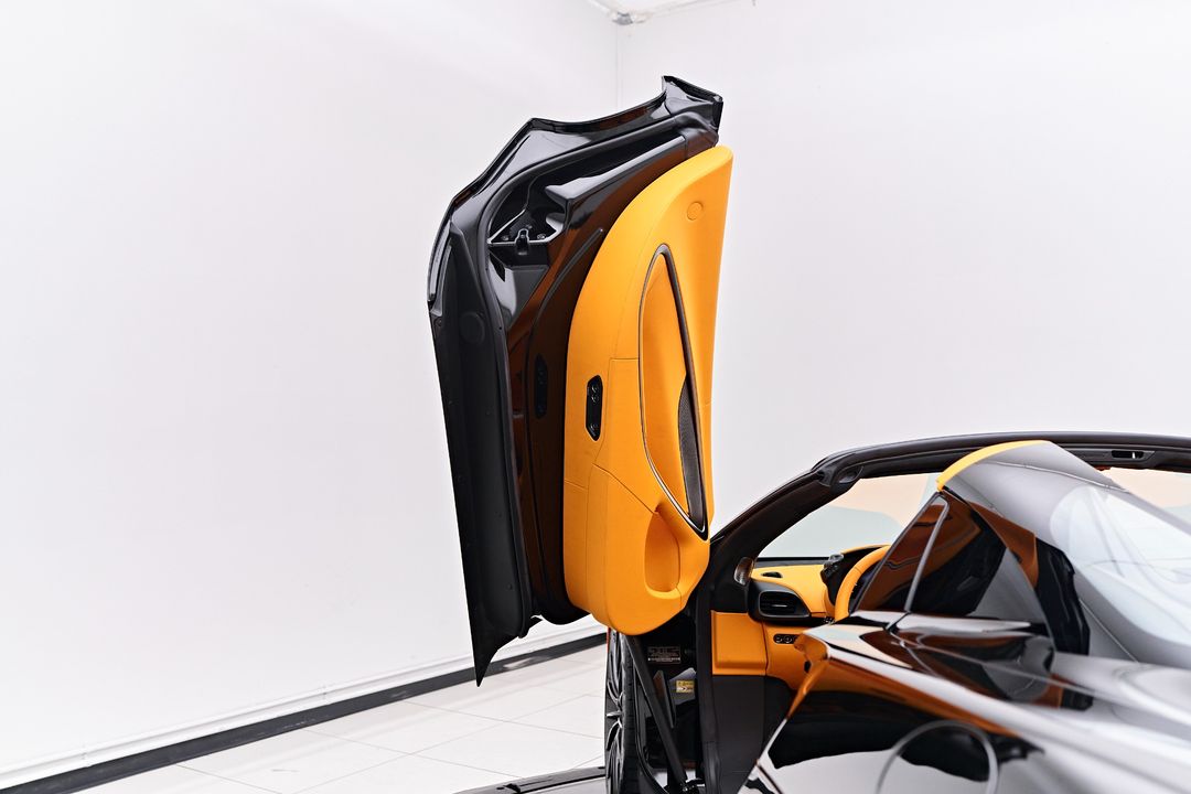 2025 McLaren Artura