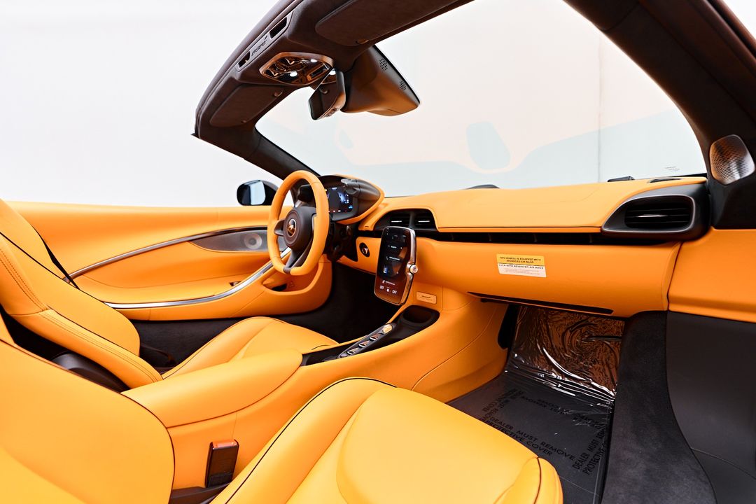 2025 McLaren Artura