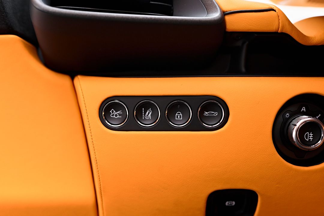 2025 McLaren Artura