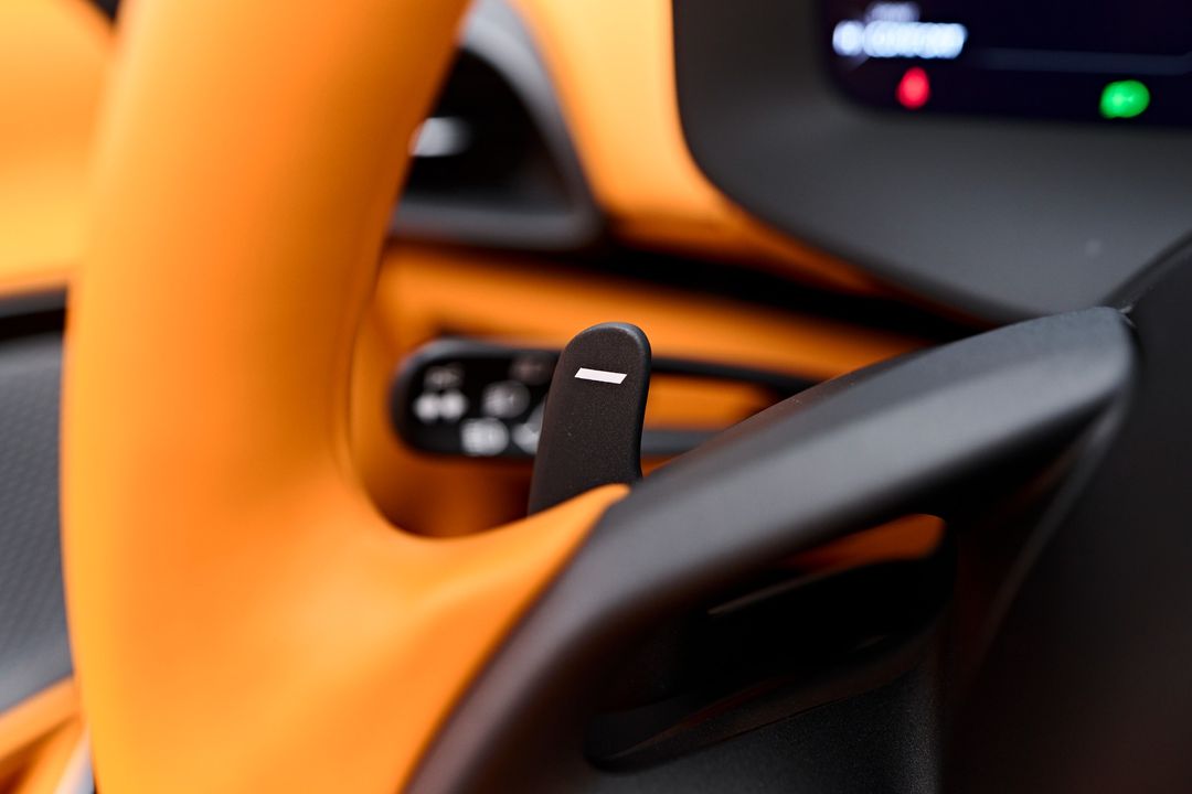 2025 McLaren Artura