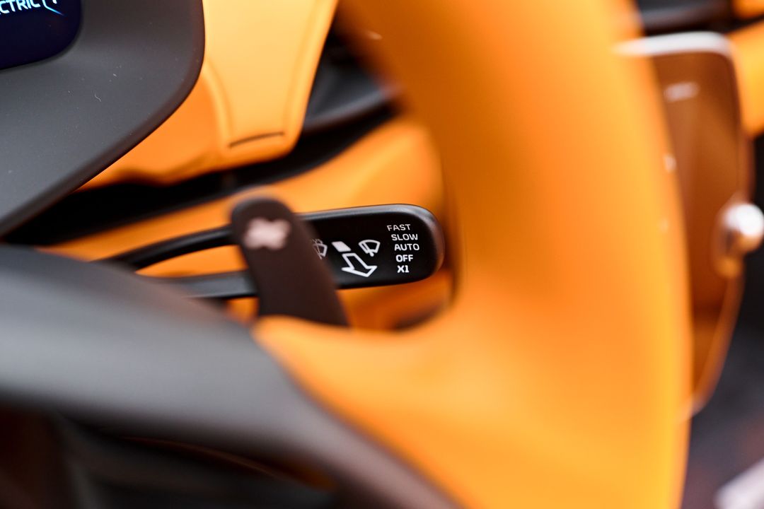 2025 McLaren Artura