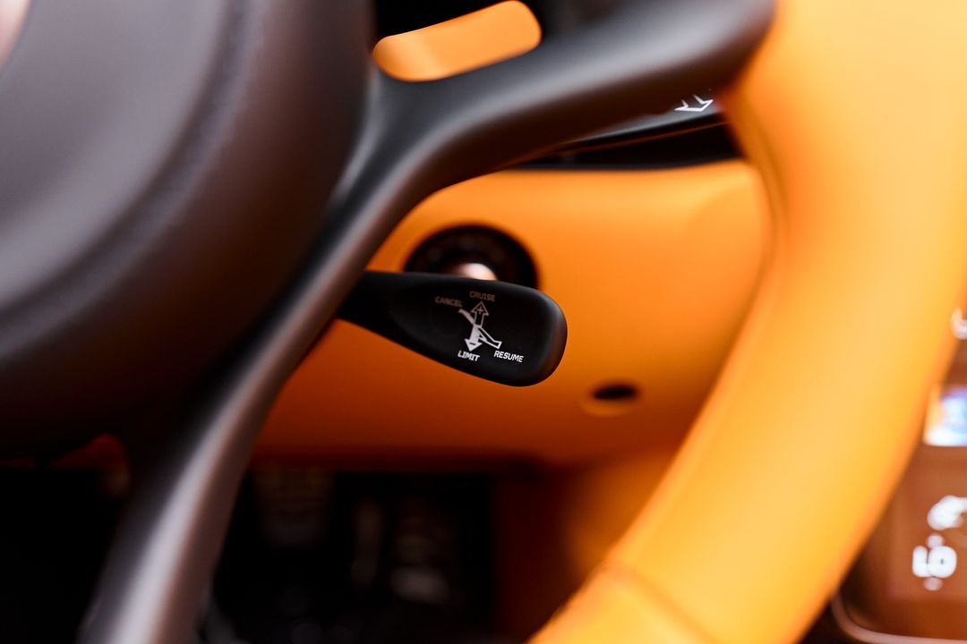 2025 McLaren Artura