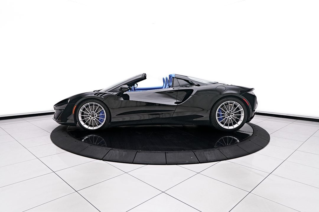 2025 McLaren Artura