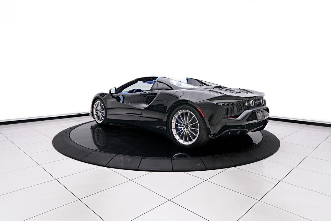 2025 McLaren Artura