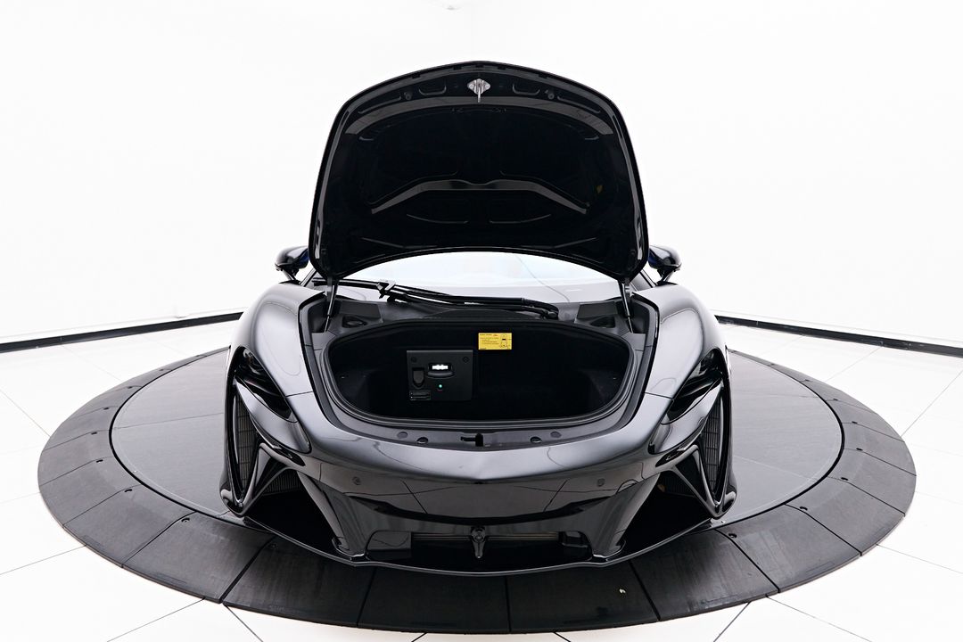 2025 McLaren Artura
