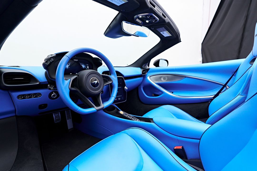 2025 McLaren Artura