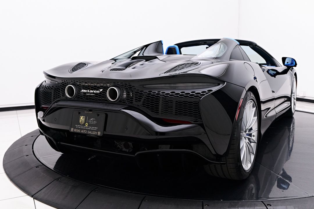 2025 McLaren Artura