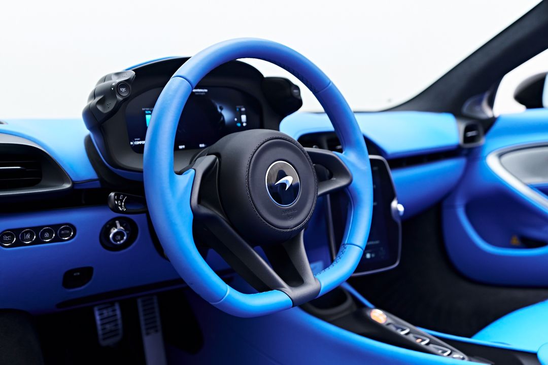 2025 McLaren Artura