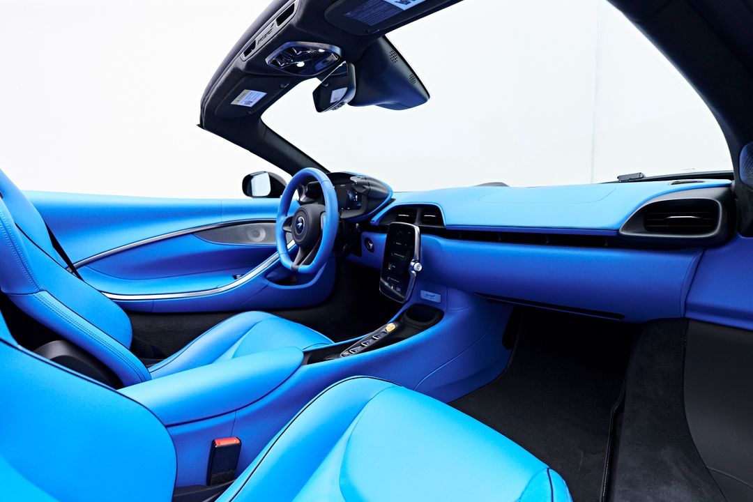 2025 McLaren Artura