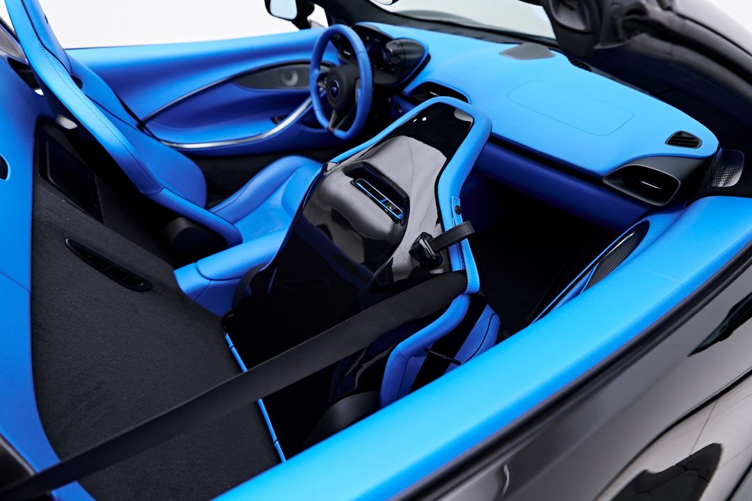 2025 McLaren Artura