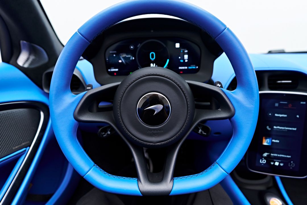 2025 McLaren Artura
