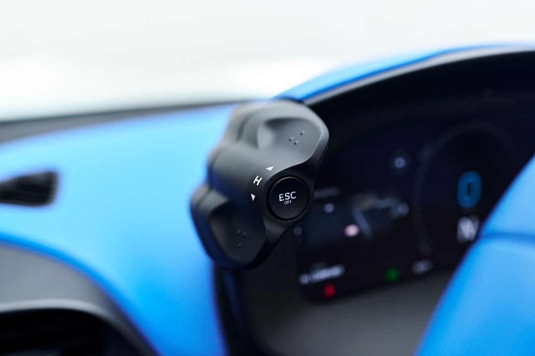 2025 McLaren Artura