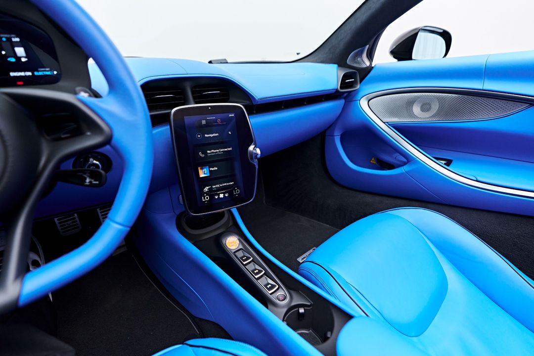 2025 McLaren Artura
