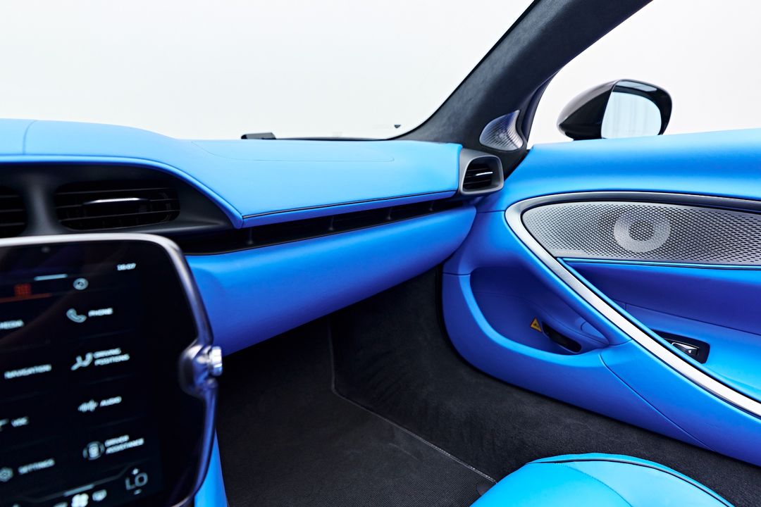 2025 McLaren Artura