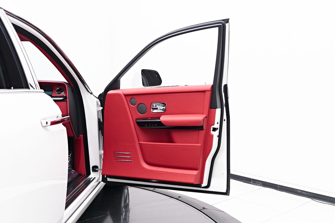 2025 Rolls-Royce Phantom