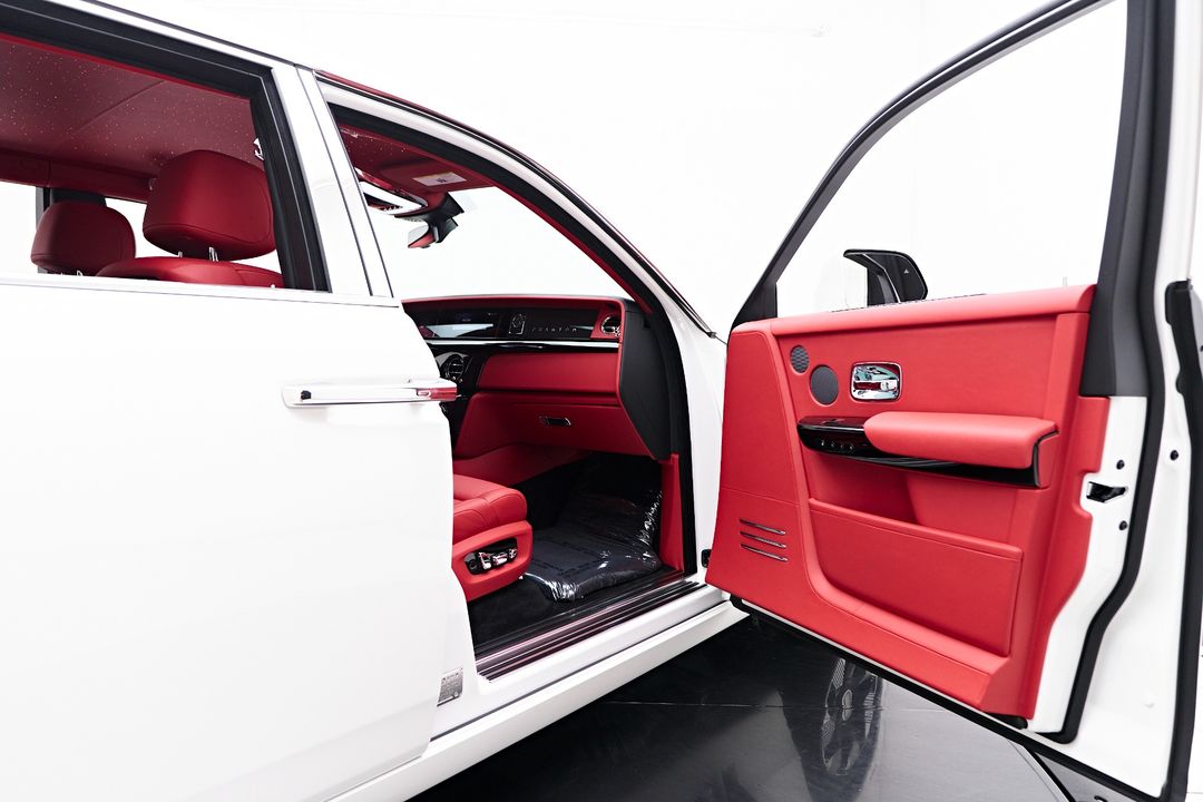 2025 Rolls-Royce Phantom
