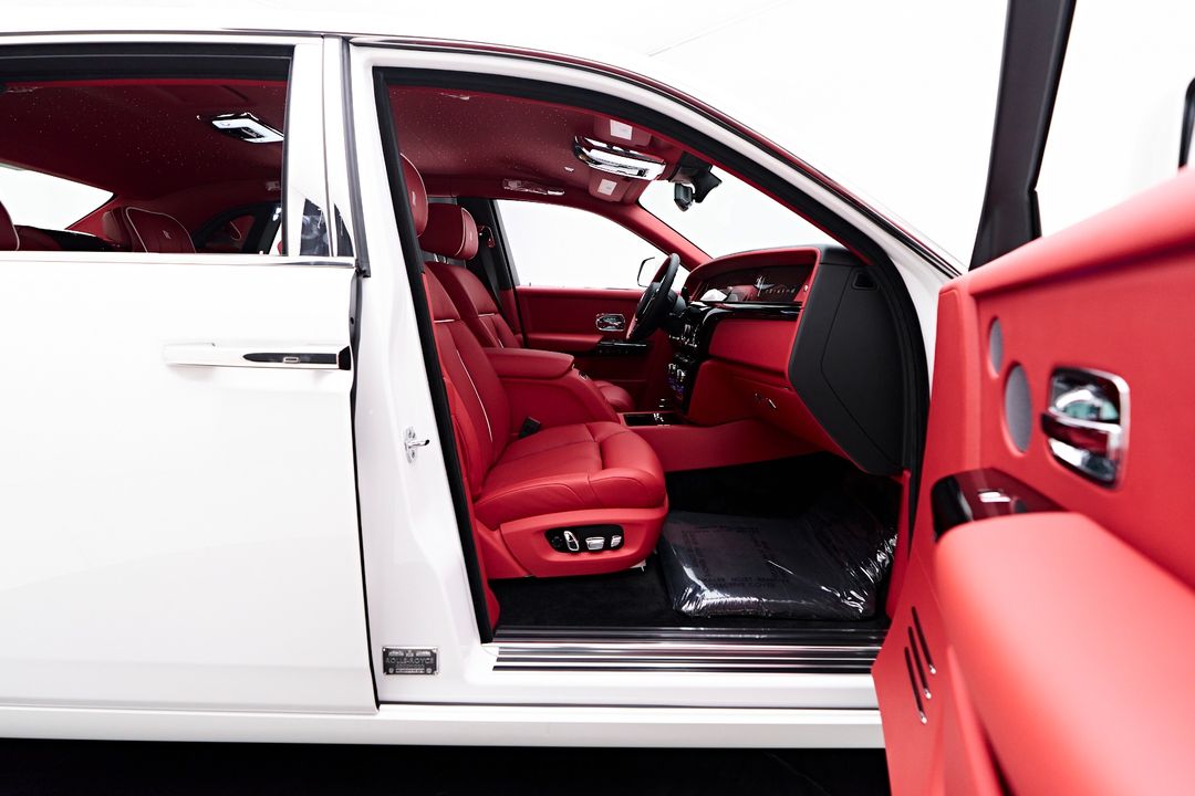 2025 Rolls-Royce Phantom