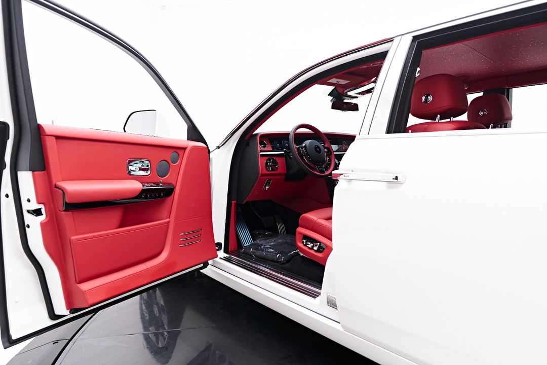 2025 Rolls-Royce Phantom