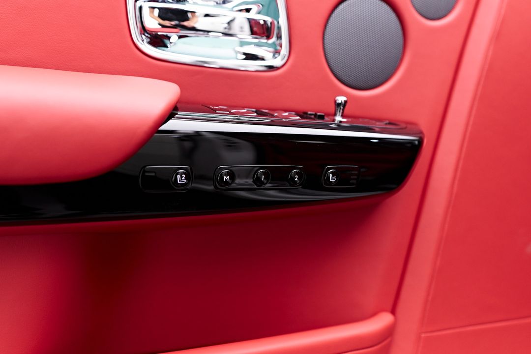 2025 Rolls-Royce Phantom