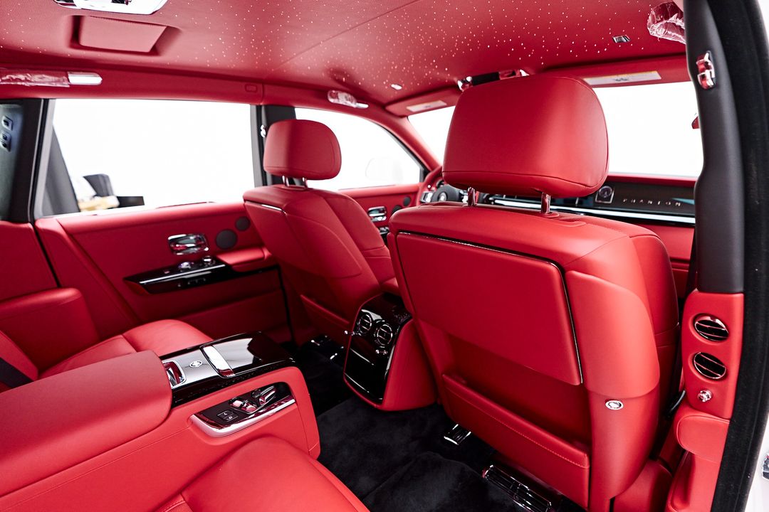 2025 Rolls-Royce Phantom