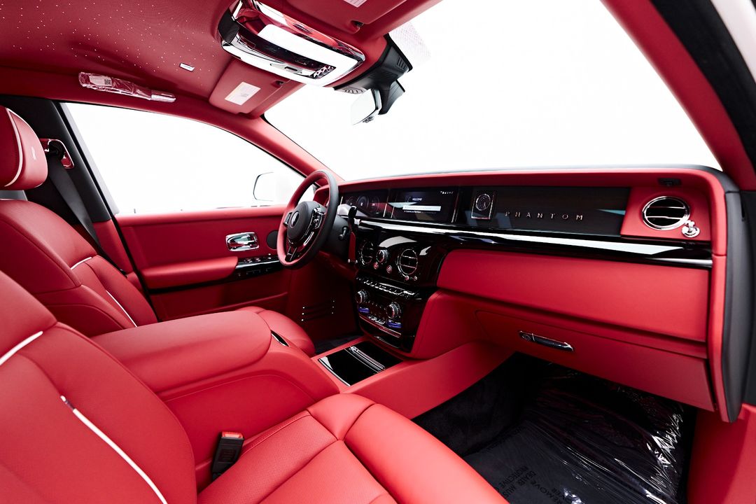 2025 Rolls-Royce Phantom