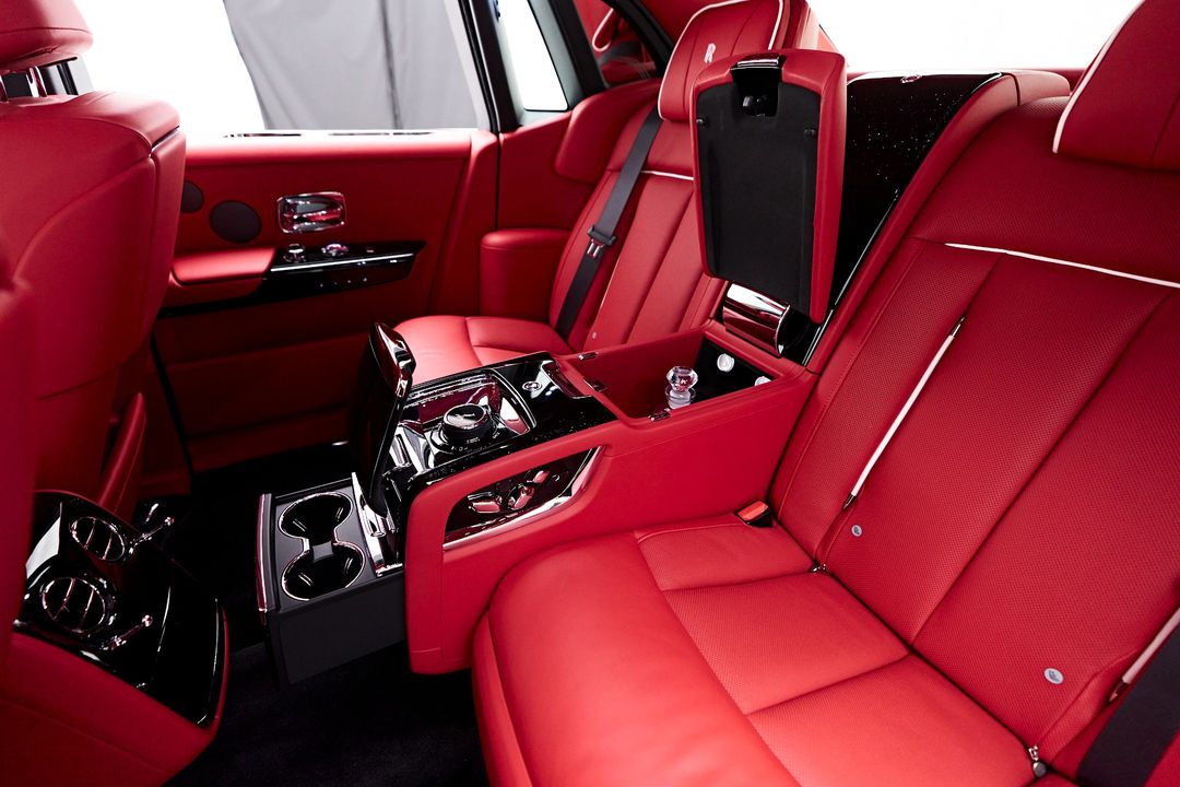 2025 Rolls-Royce Phantom