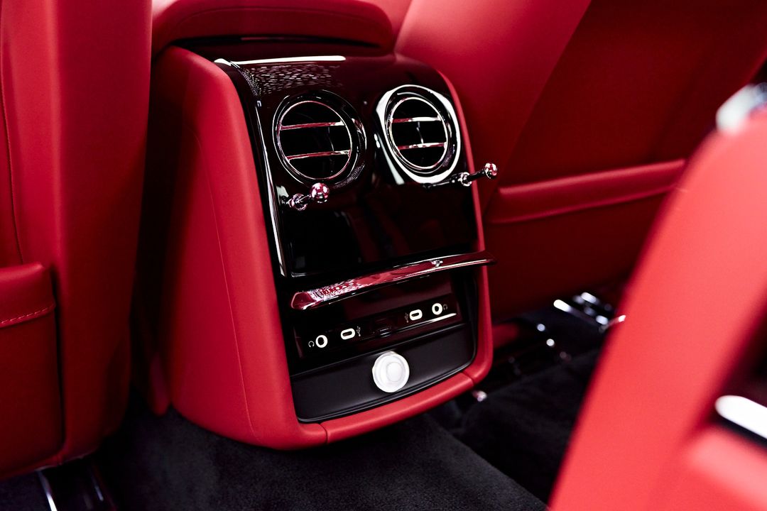 2025 Rolls-Royce Phantom