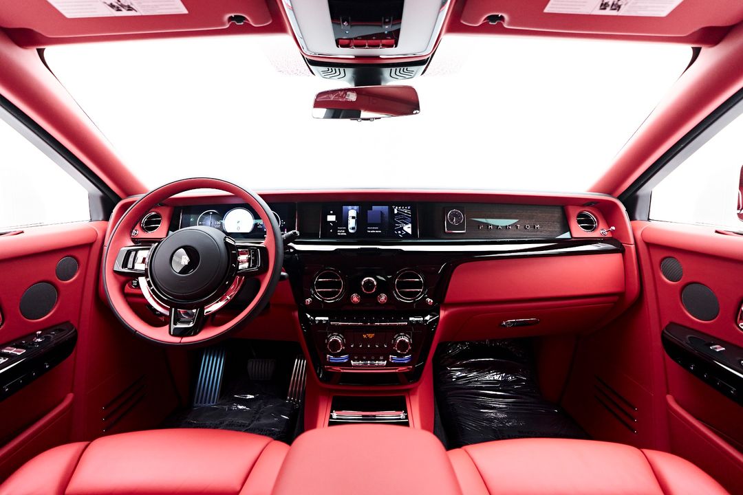 2025 Rolls-Royce Phantom