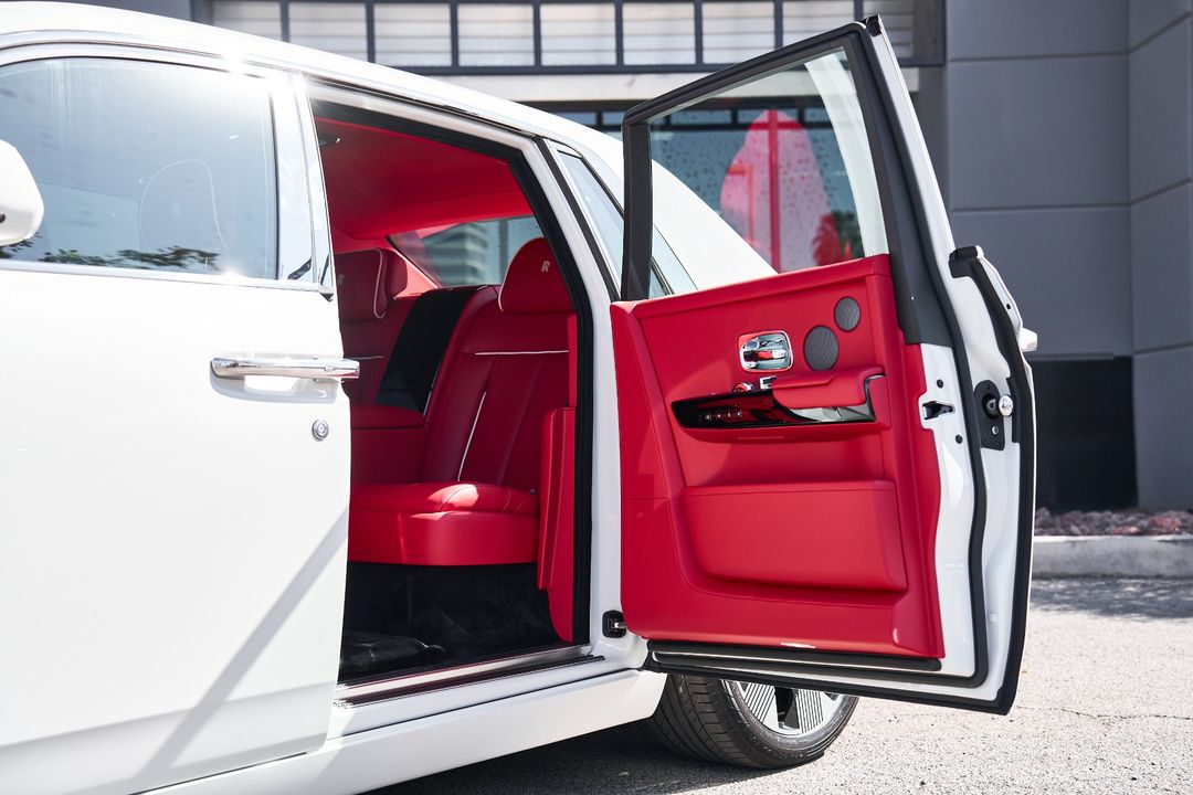 2025 Rolls-Royce Phantom
