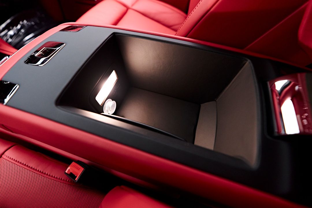 2025 Rolls-Royce Phantom