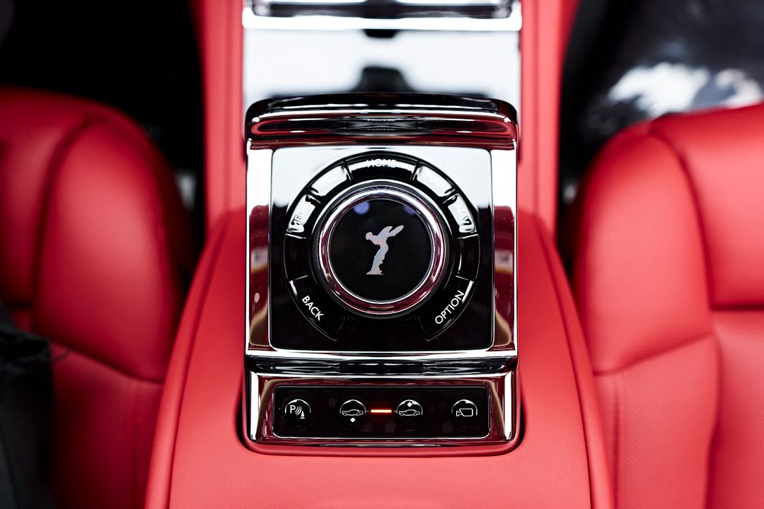 2025 Rolls-Royce Phantom