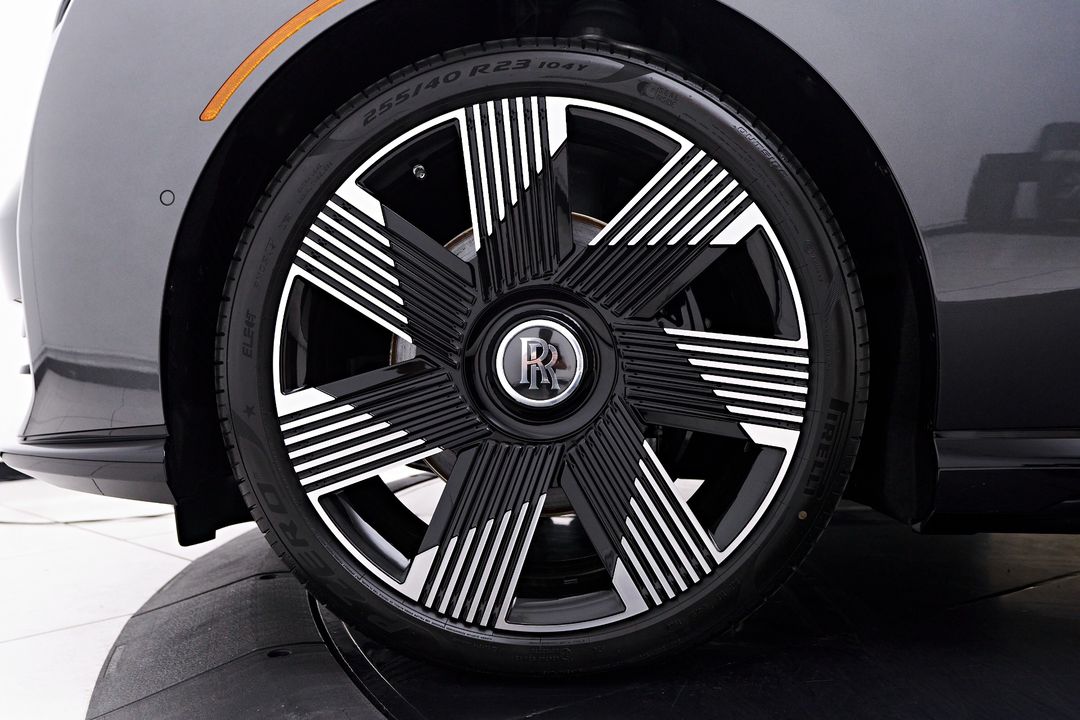 2025 Rolls-Royce Spectre