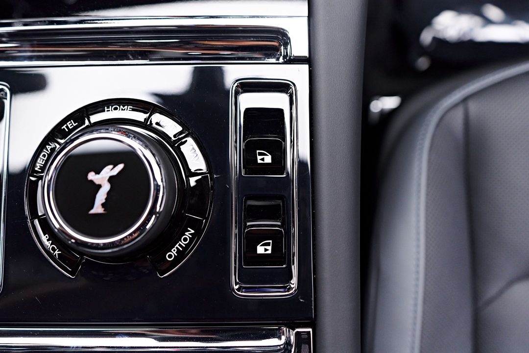 2025 Rolls-Royce Spectre