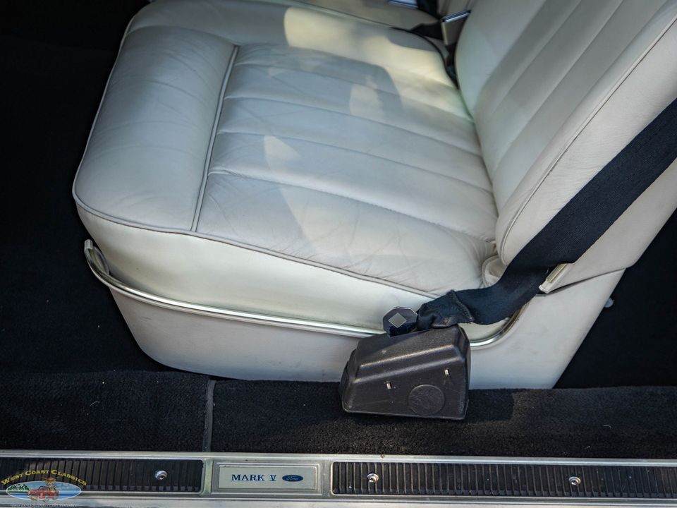 1977 Lincoln Continental Mark V