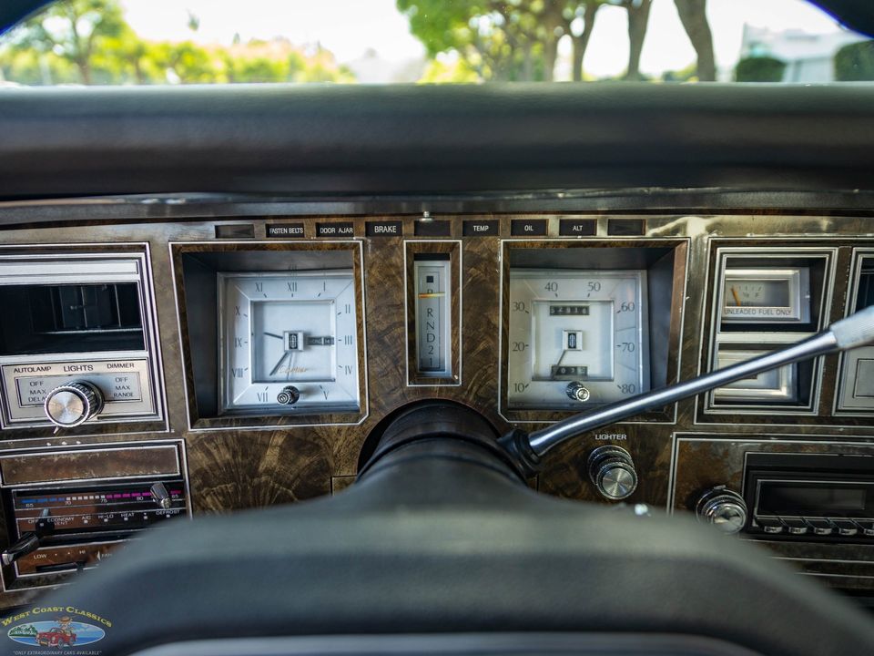 1977 Lincoln Continental Mark V