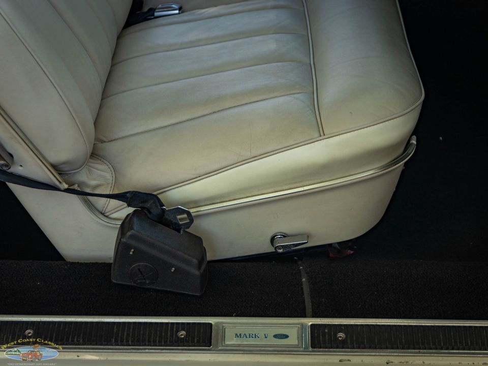 1977 Lincoln Continental Mark V