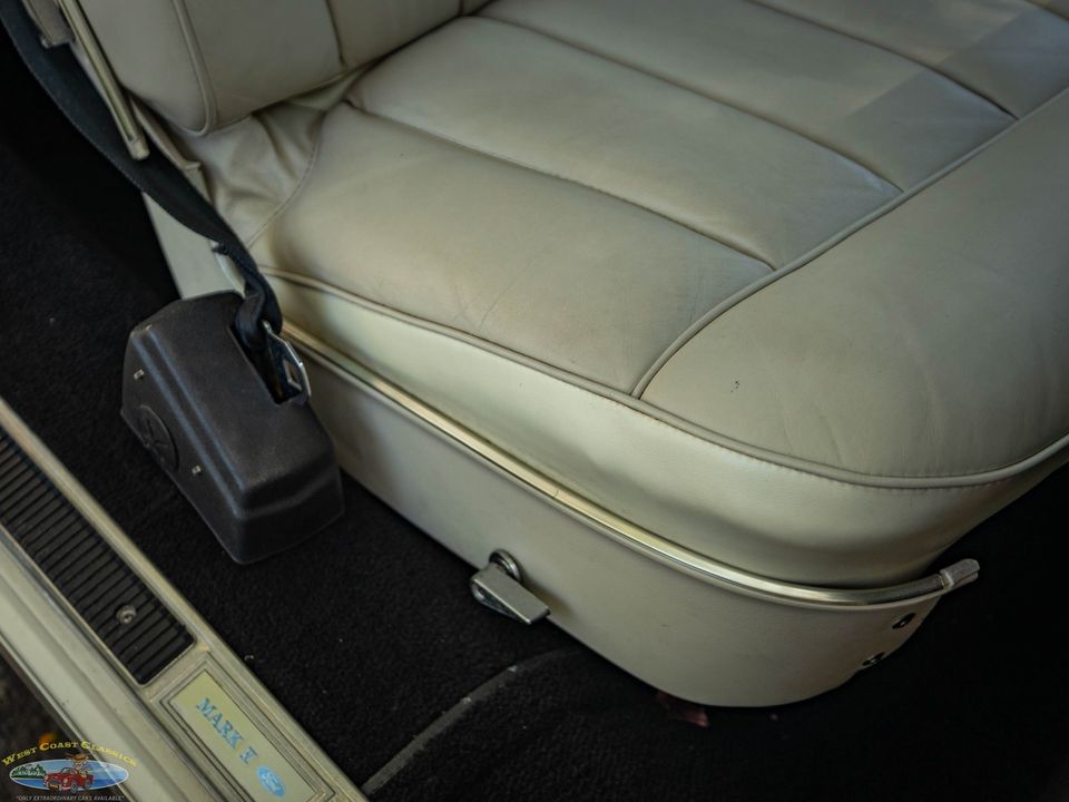 1977 Lincoln Continental Mark V