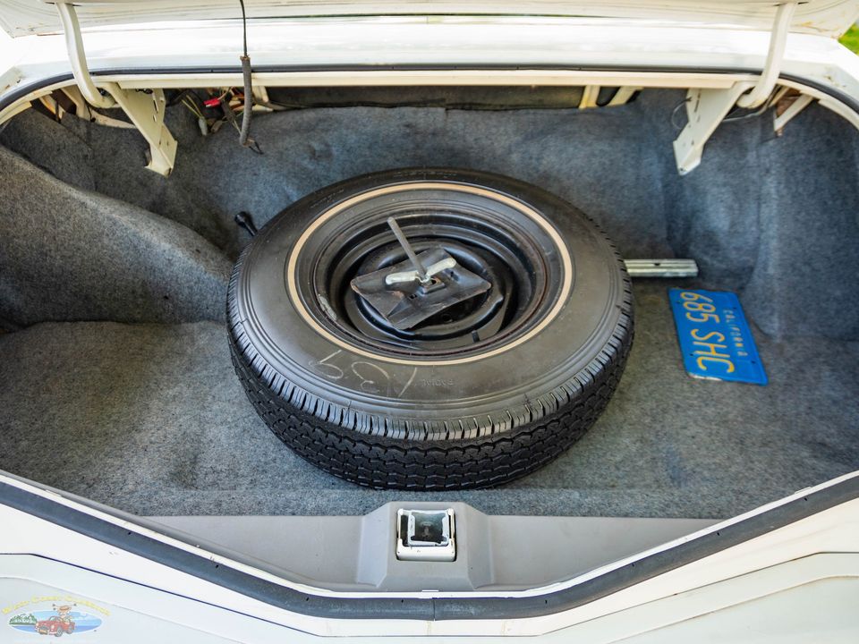 1977 Lincoln Continental Mark V