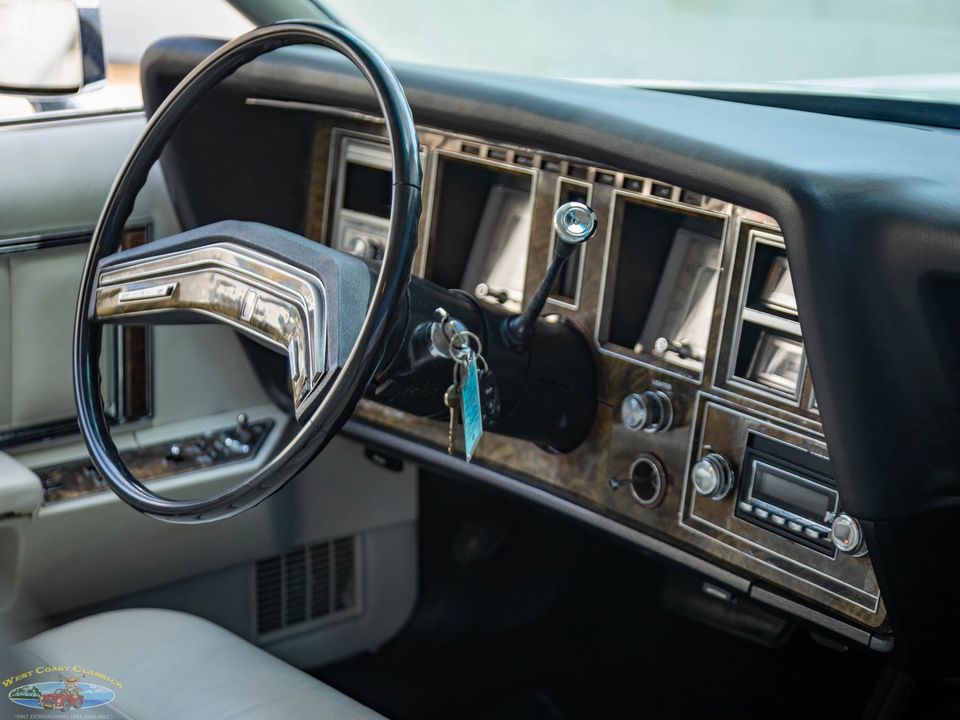 1977 Lincoln Continental Mark V